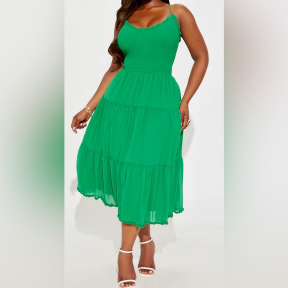 Fashion Nova Dresses & Skirts - Fashion Nova Vibrant Green Maxi Strappy Sleeveless Cottagecore Dress